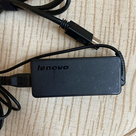 Lenovo Thinkpad USB 3.0 Ultra Dock - Picture 5 of 8